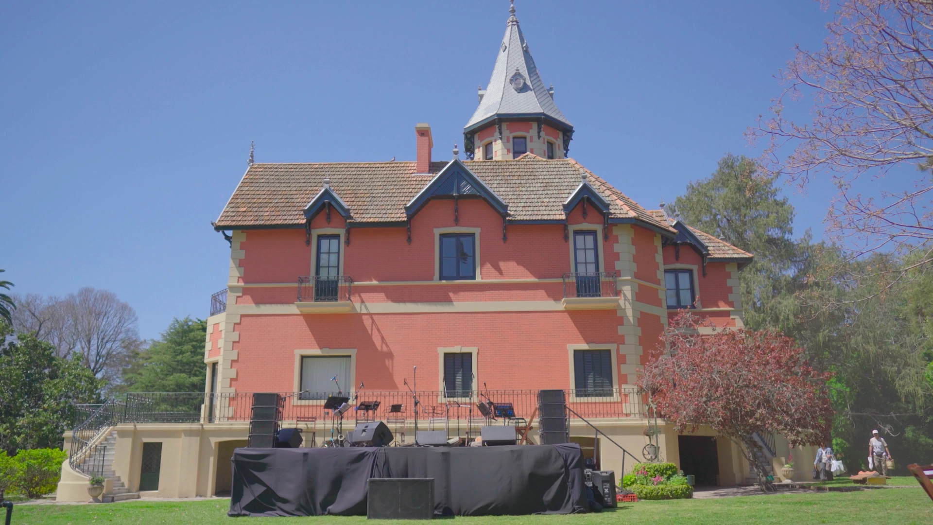 Estancia La Raquel con escenario